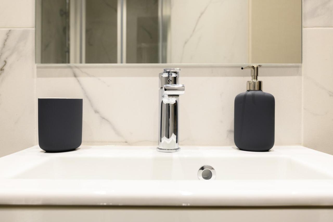 אתונה A15 Pristine & Lux Apartment Near Syntagma Square מראה חיצוני תמונה